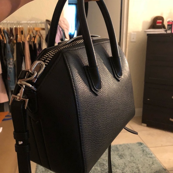 Givenchy mini - Picture 2 of 4